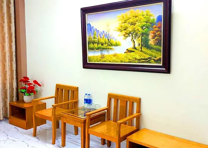 Minh Hoàng *