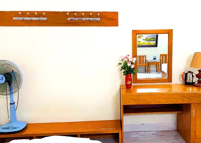 Minh Hoàng Hạ Long